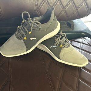 Men’s Puma spikeless golf shoes. Size 9.5